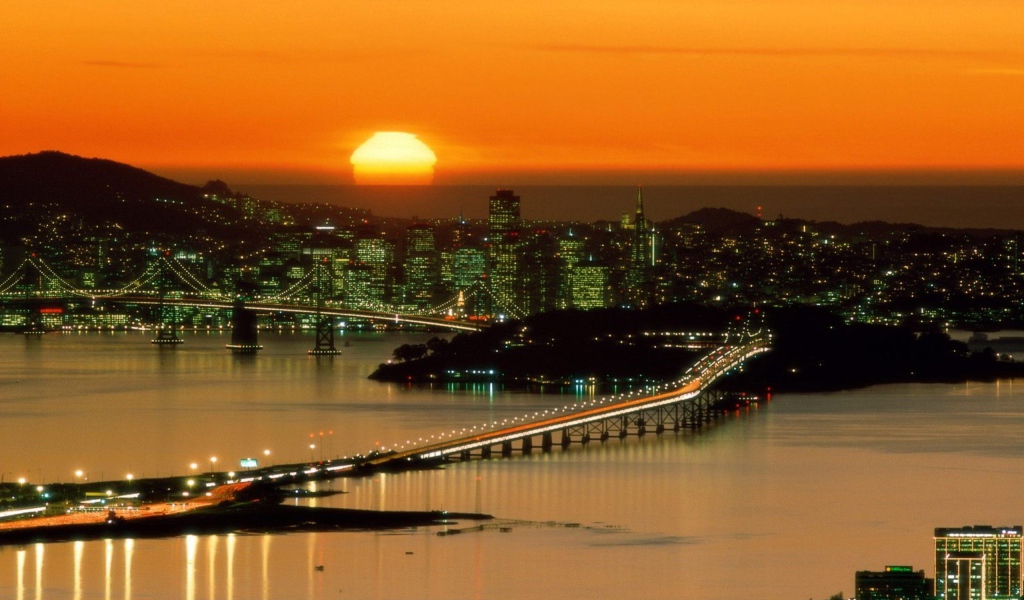 закат над мегаполисом