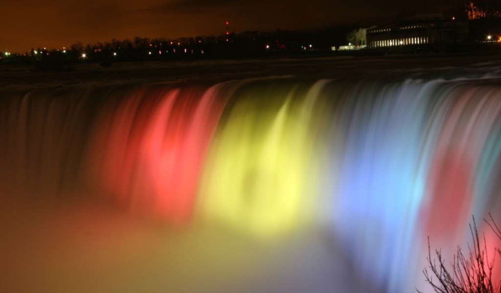 Цветной водопад