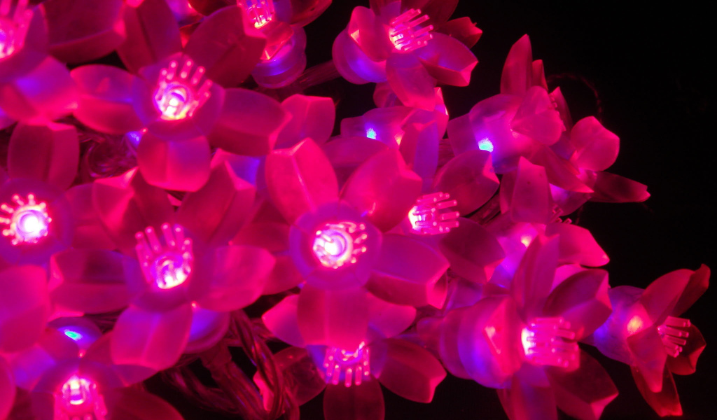 Цветы искусственные гирлянды