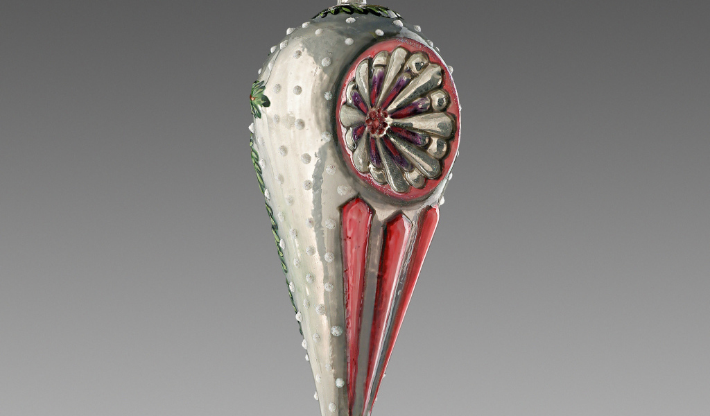 Eлочные игрушки сосульки