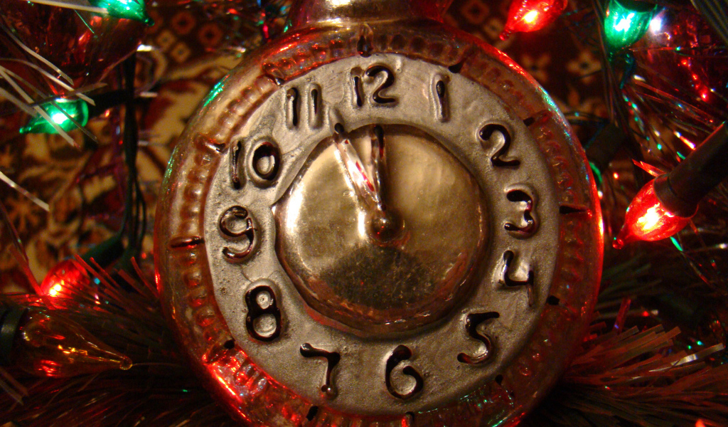Елочная игрушка часы