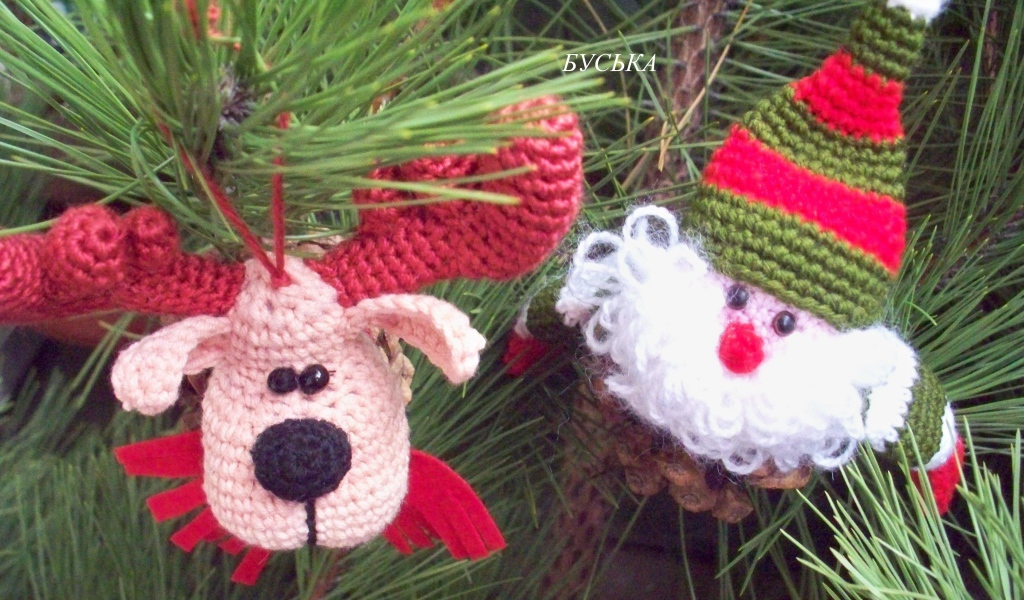 Bязание елочных игрушек спицами