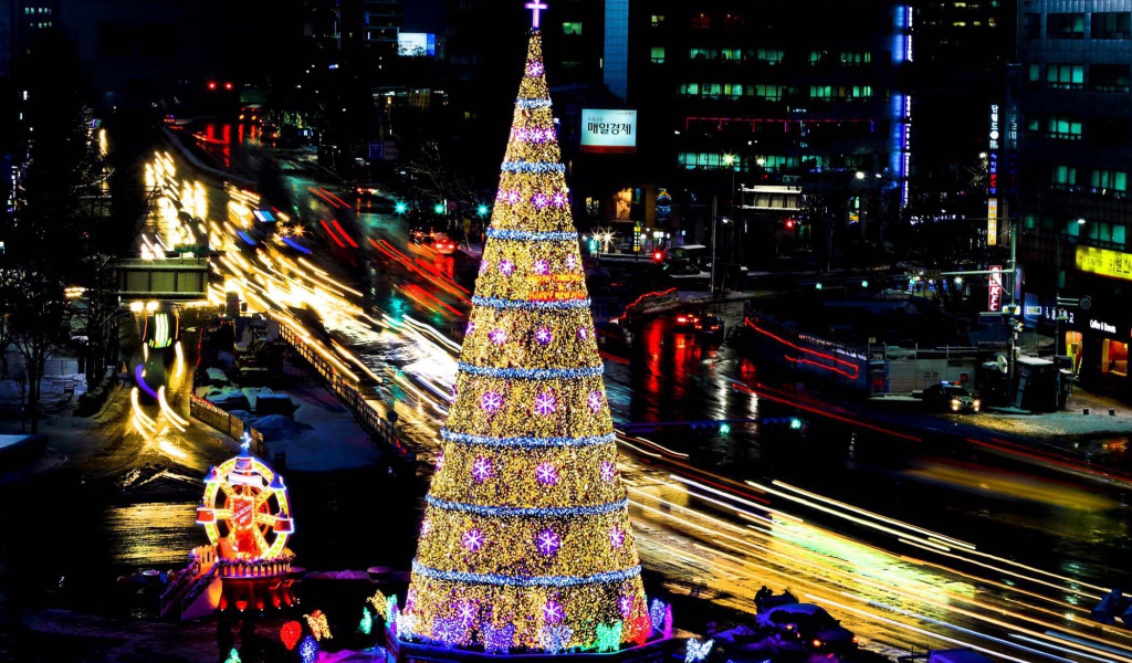 Новогодняя елка в олимпийском 2014