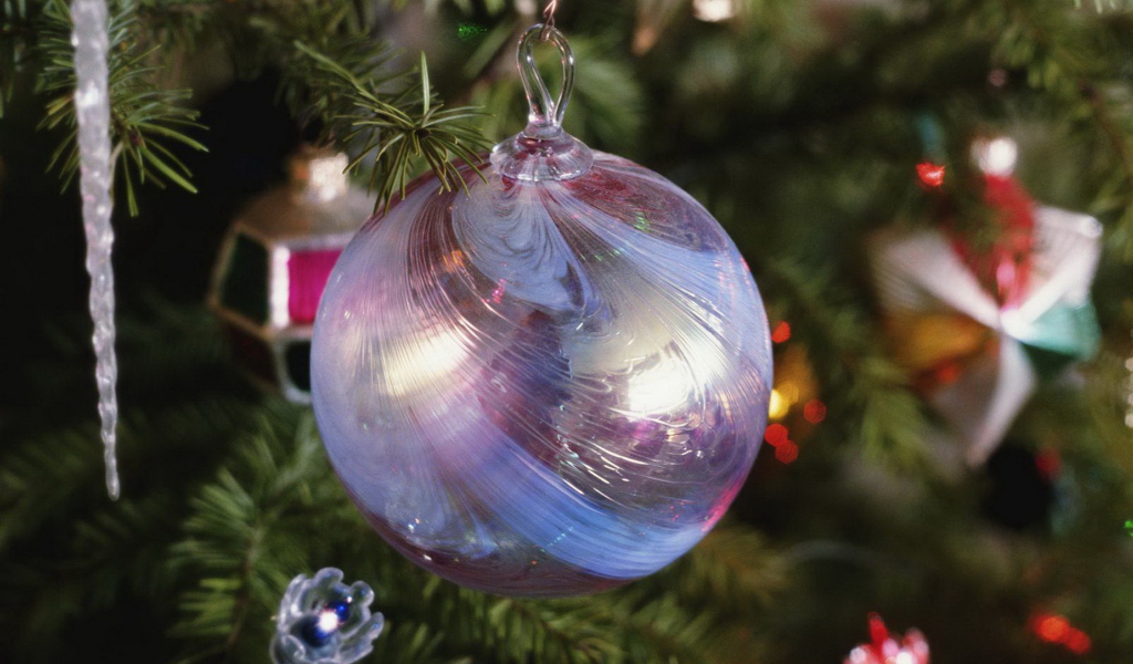 Пушистая елка на Новый Год 2014