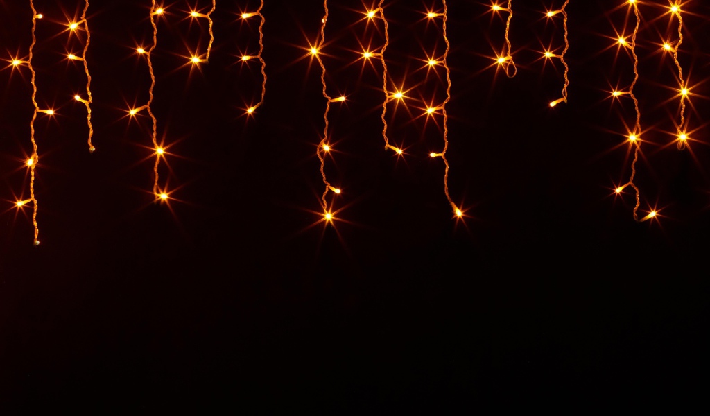 Гирлянда на стену