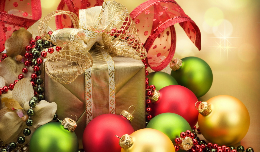 Пордарки под ёлкой в новый год