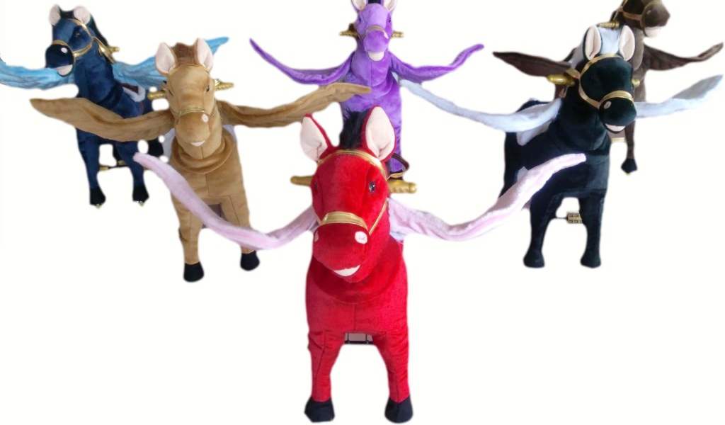 Лошади игрушечные