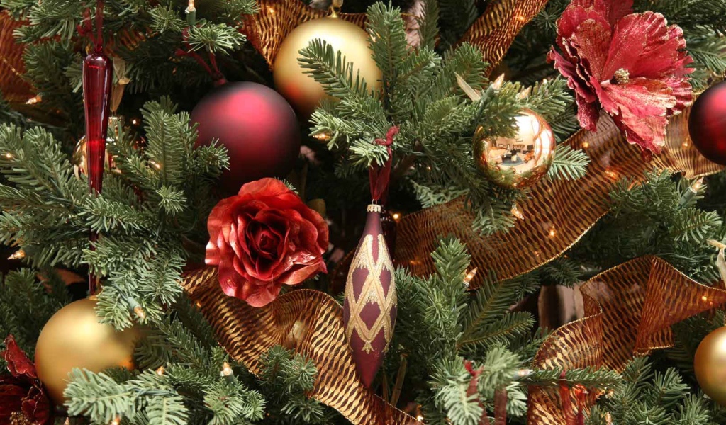 Новогодняя елка крупным планом