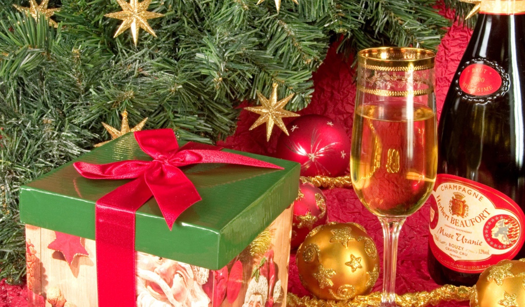 Подарки Новогодняя елка шампанское