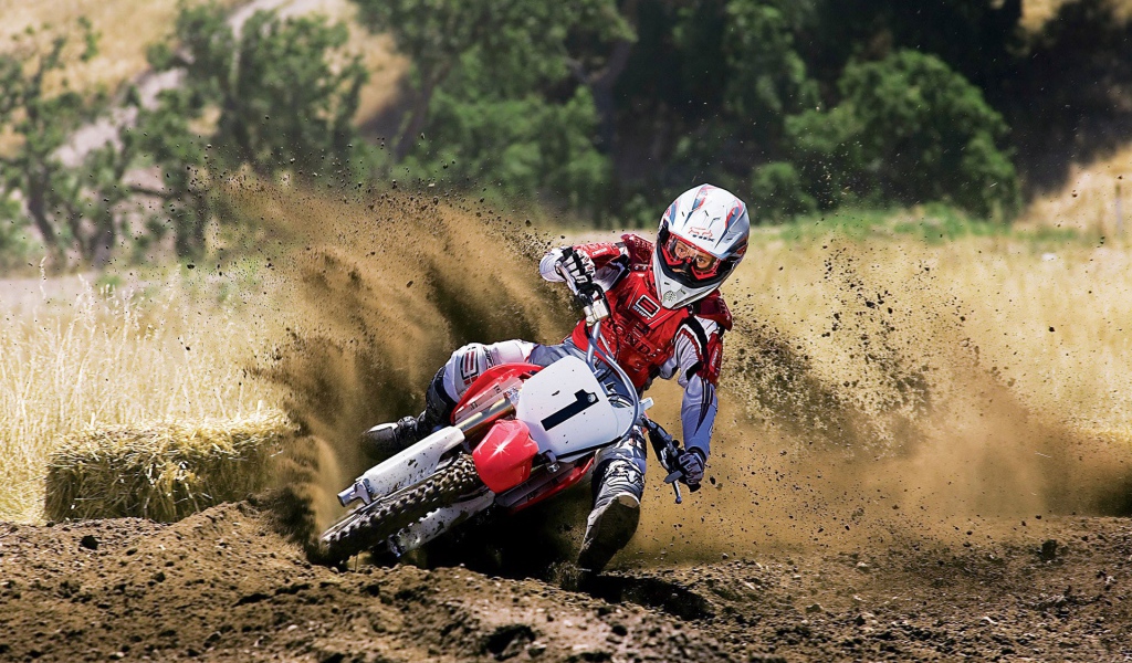 На крутом повороте