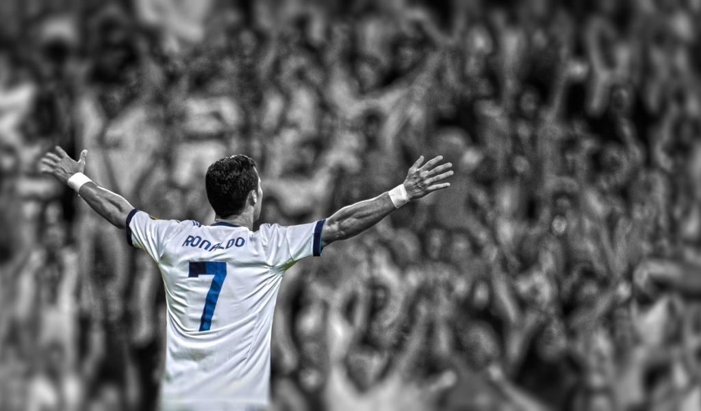 Игрок мадридского Реала Криштиану Роналду играет под номером 7