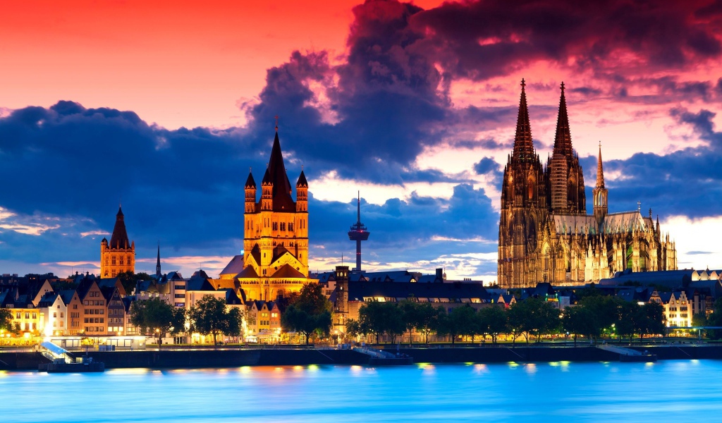 Кельнский собор в сумраке