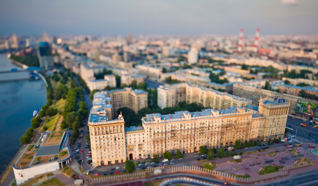 Здания в Москве