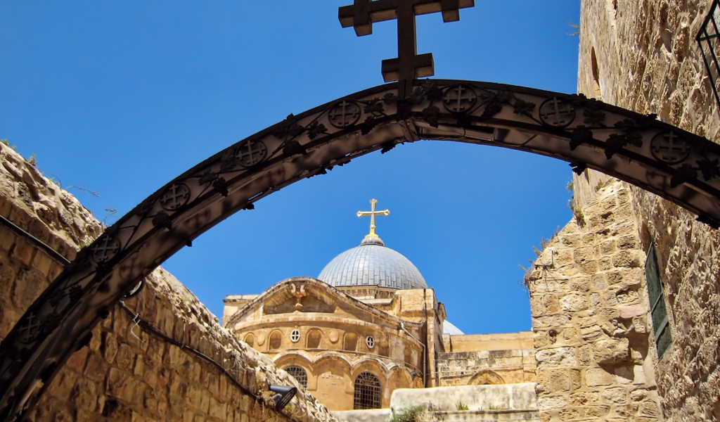 Старинный религиозный храм