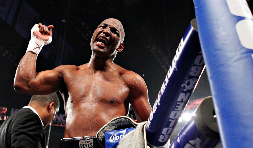 Боксер Бернард Хопкинс выиграл сражение