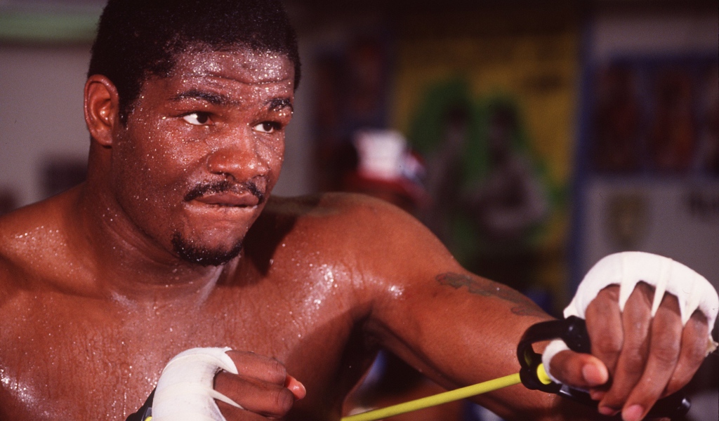 Боксер Риддик Боу