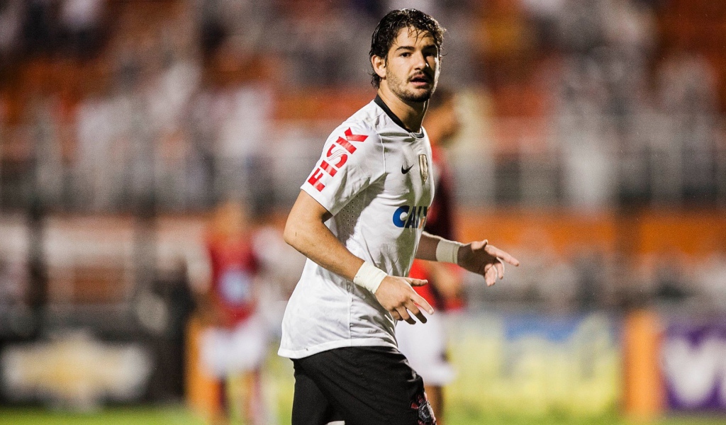 Коринфянам Алешандре Пато на футбольном поле