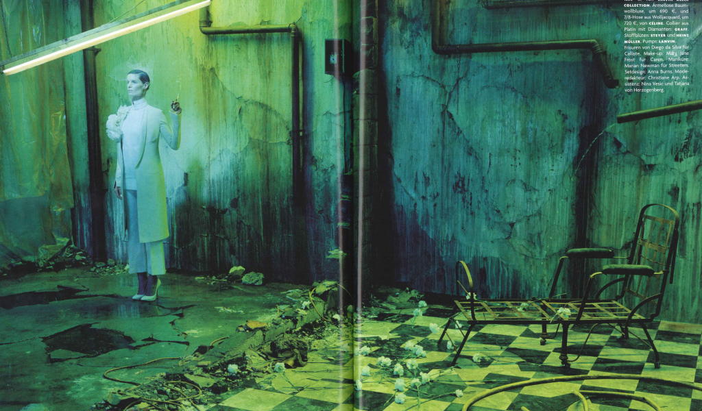 Призрак женщины в заброшенном доме