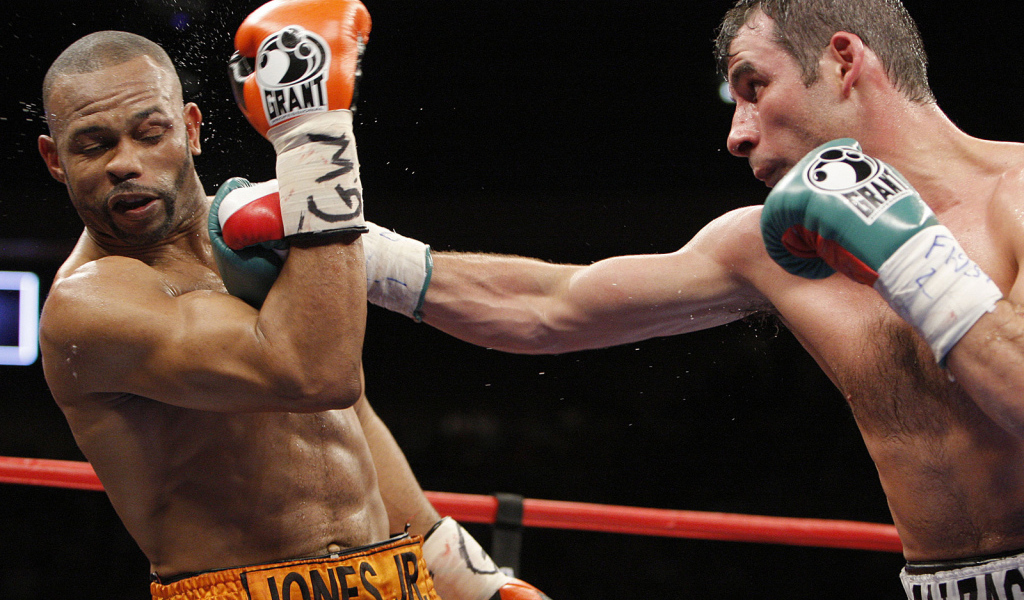 Джо Кальзаге сокрушительный удар