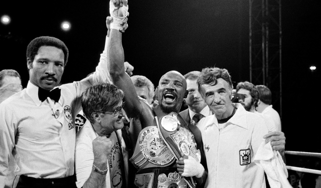 Легендарный боксер Томас Хернс выиграл чемпионат