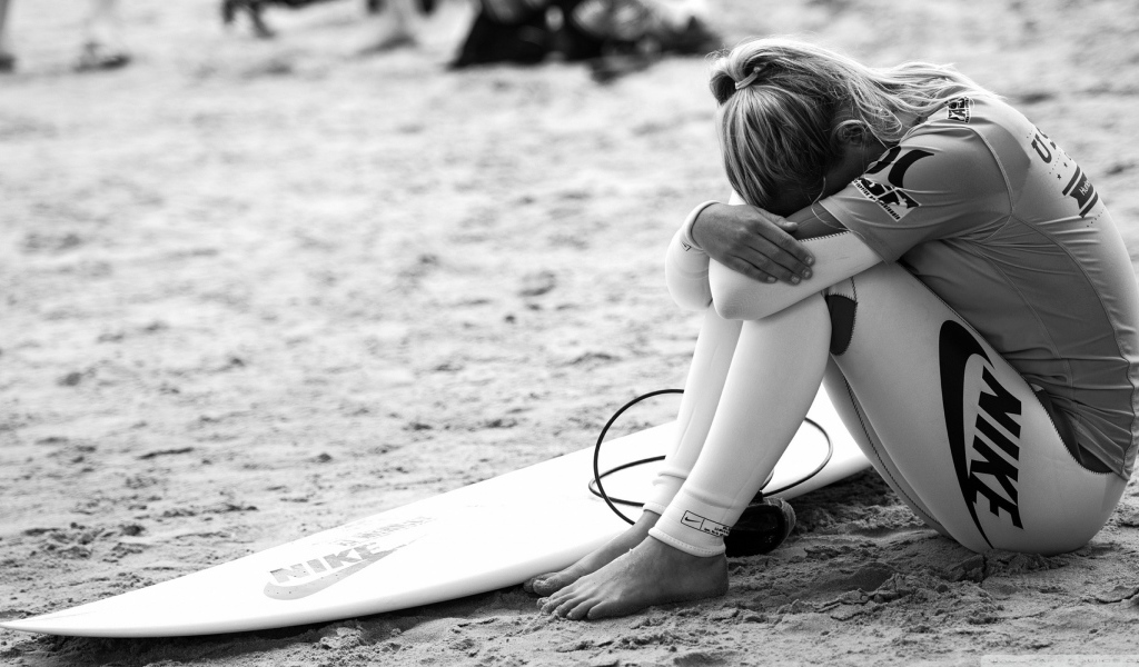 Спортивная девушка устала