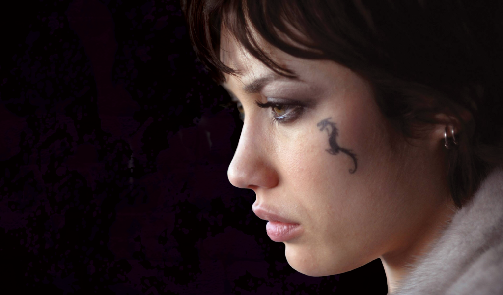 Татуировка дракон на лице