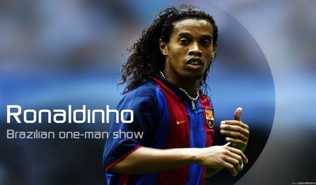 Лучший полузащитник Атлетико Минейро Роналдиньо