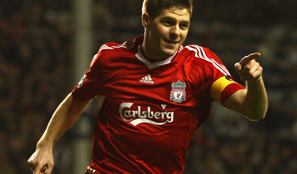 Лучший полузащитник Ливерпуля Стивен