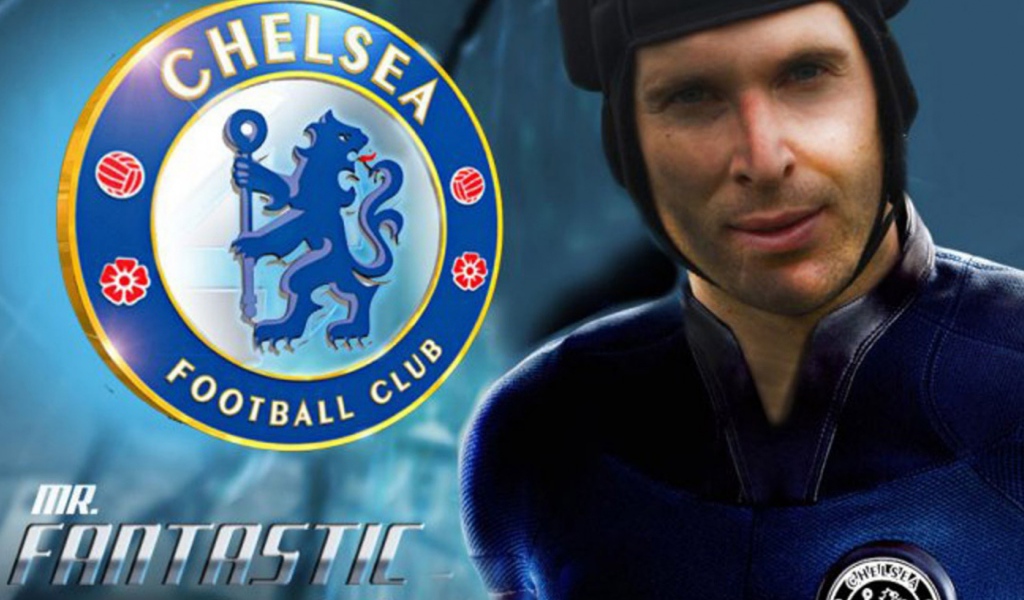  Футболист Челси Петр Чех всегда в шлеме