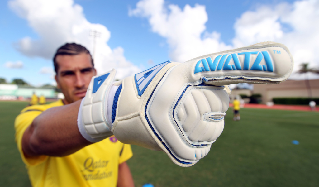 Футболист Барселоны Хосе Пинто на поле