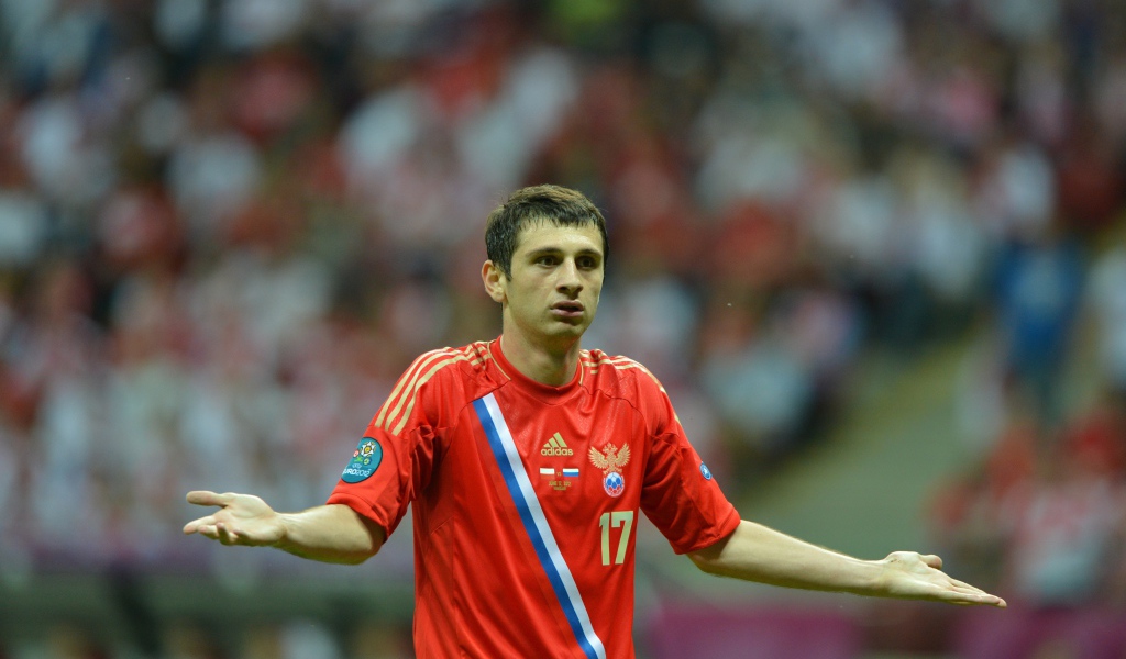 Футболист ЦСКА Алан Дзагоев получил желтую карточку