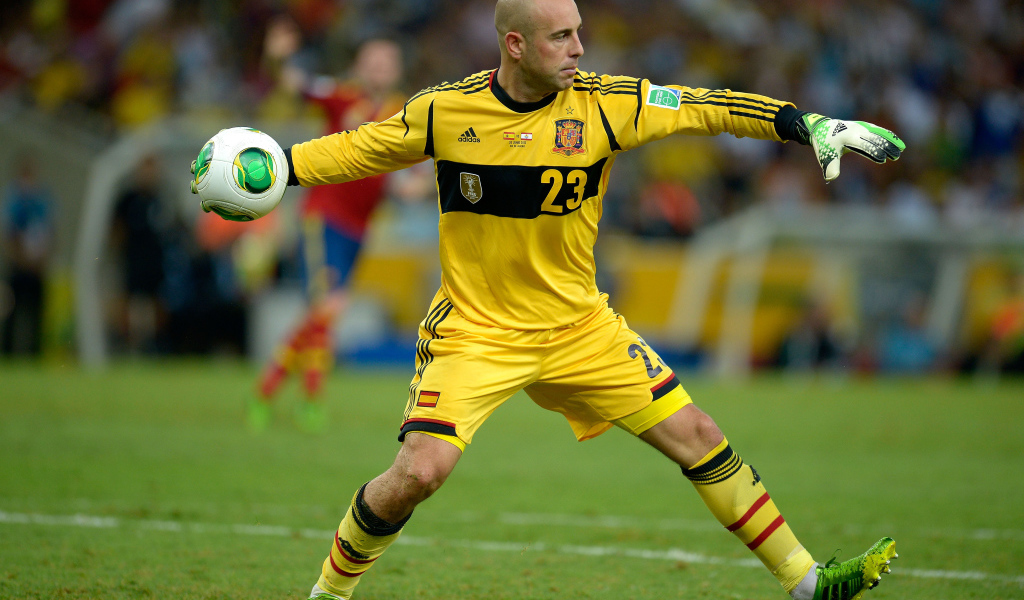 Футболист Наполи Пепе Рейна