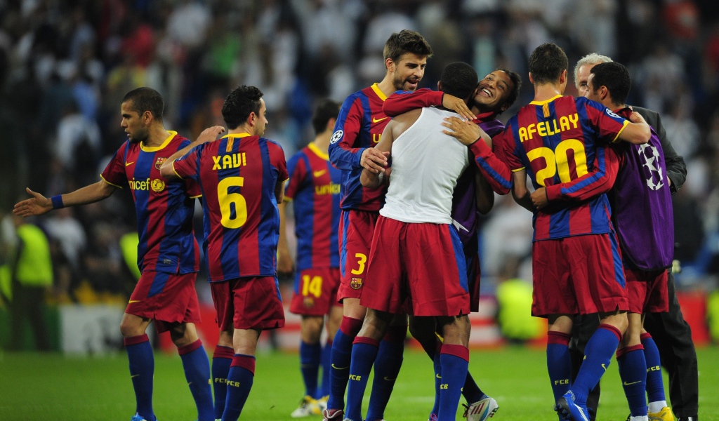 Игрок номер 2 Барселоны Даниэл Алвес и его команда