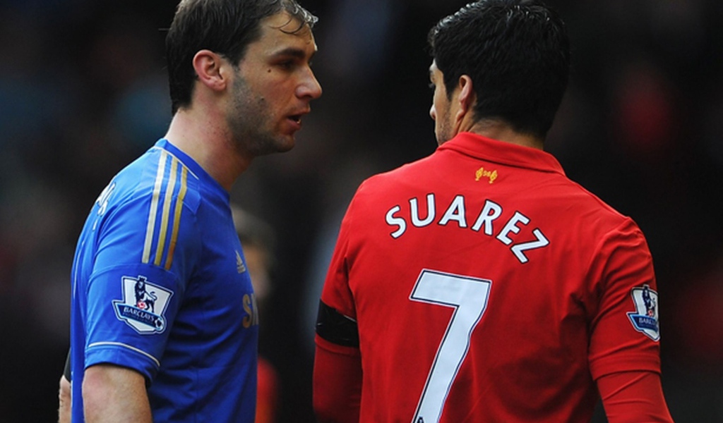 Игрок номер 7 из Ливерпуля Луис Суарес