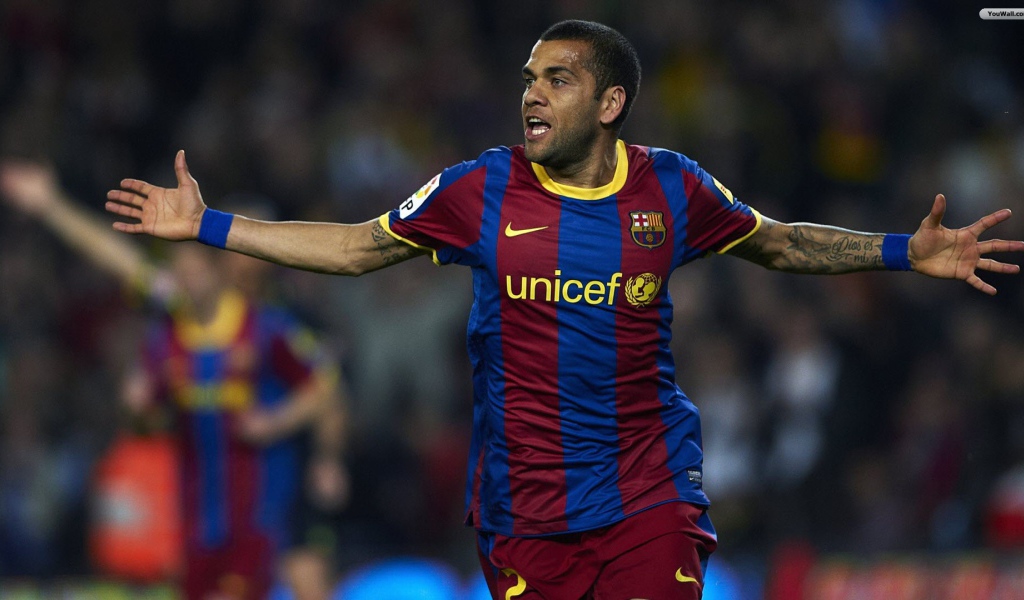  Игрок Барселоны Даниэл Алвес