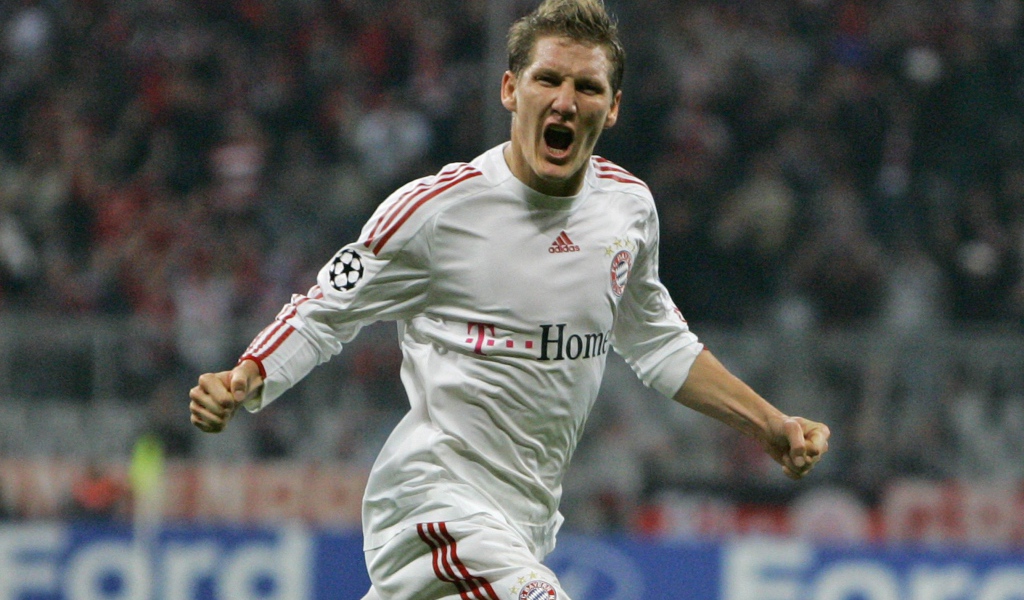 The player of Bayern Bastian Schweinsteiger on the field