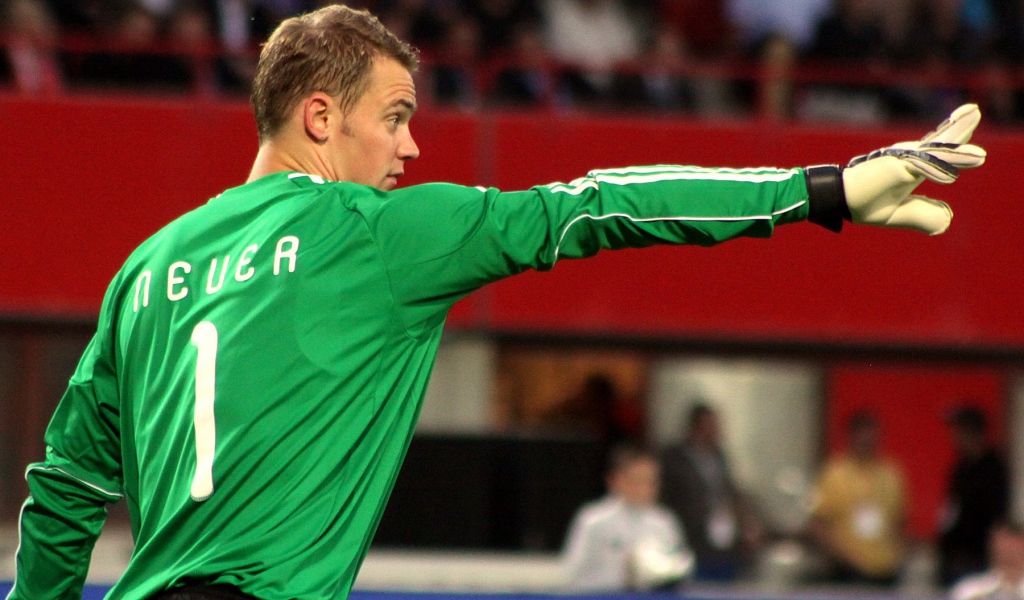 Игрок Баварии Мануэль Нойер