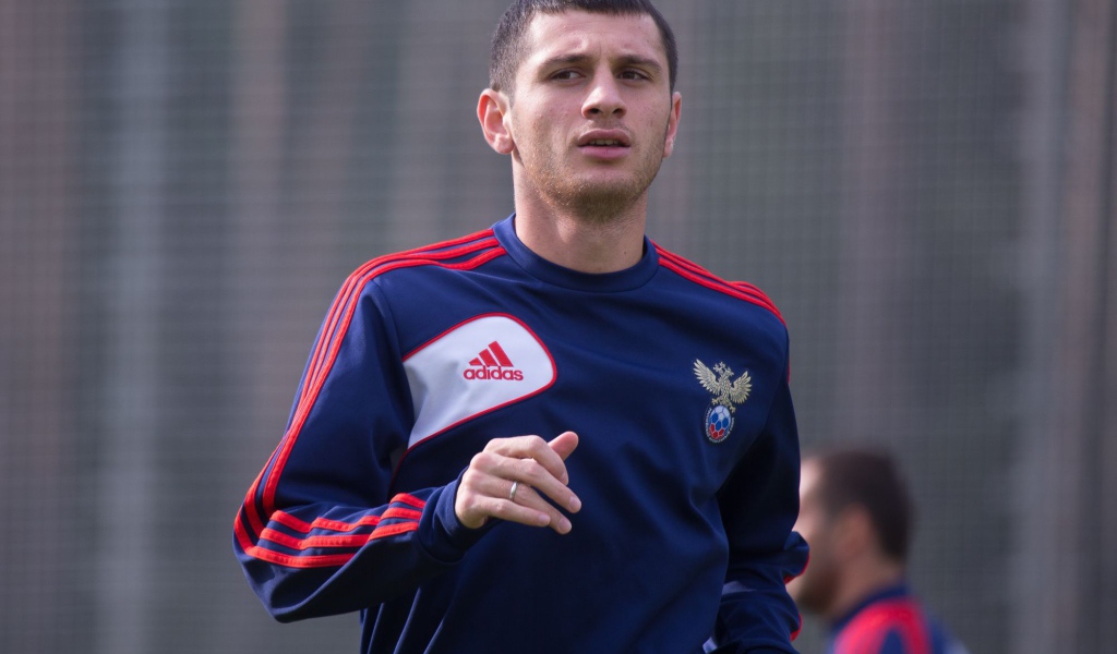 Игрок ЦСКА Алан Дзагоев на тренировке