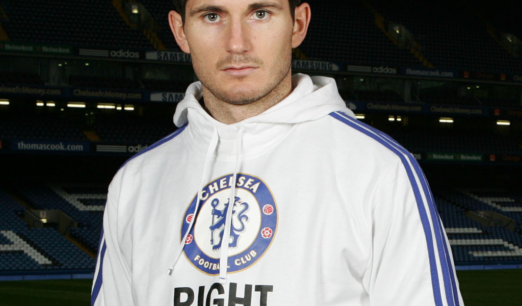 Игрок из Челси Фрэнк Лэмпард крупным планом