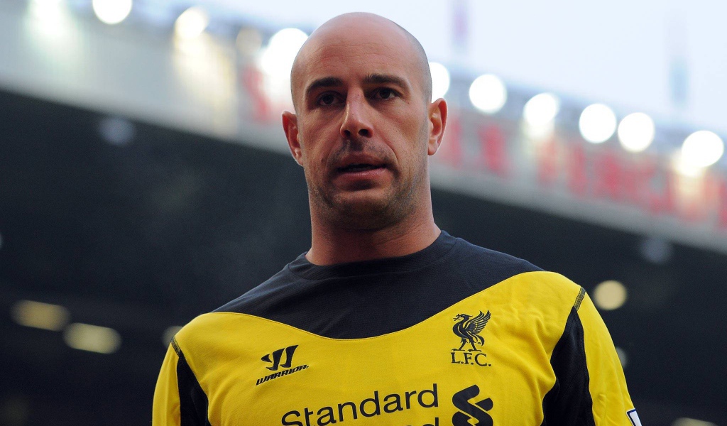 Игрок из Наполи Пепе Рейна