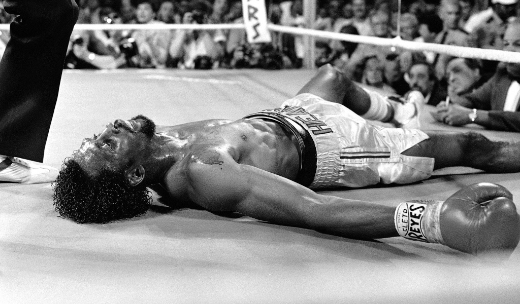 Известный боксер Томас Хернс