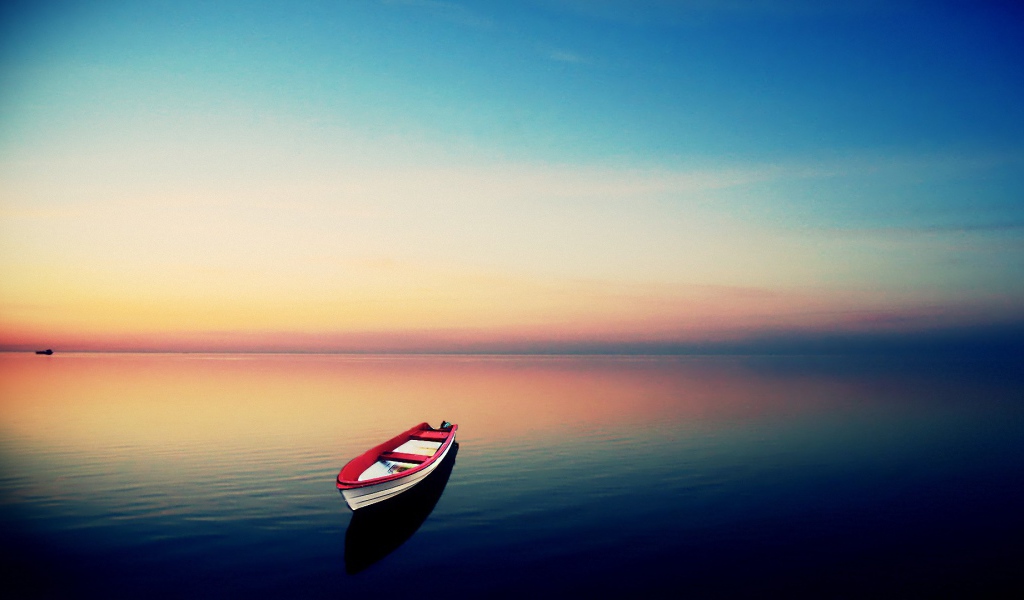 Фотография лодки на воде