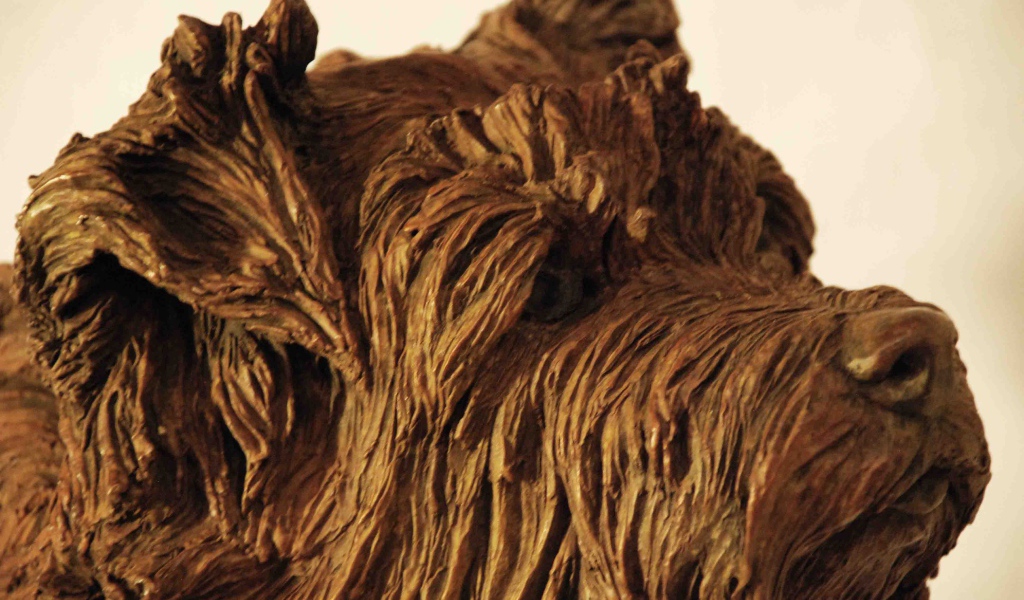 Скульптура собаки норфолк терьер