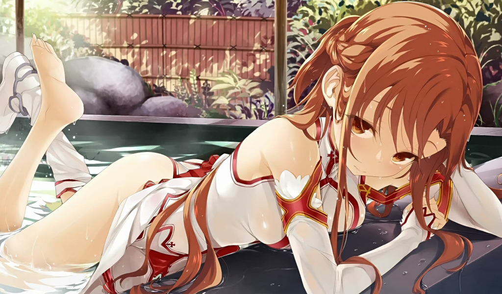 Девочка в воде