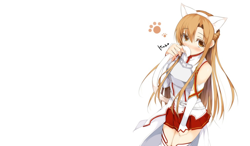 Девушка вытирает нос хвостом