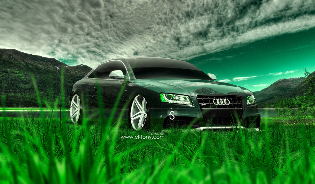 Audi S5 на фоне гор