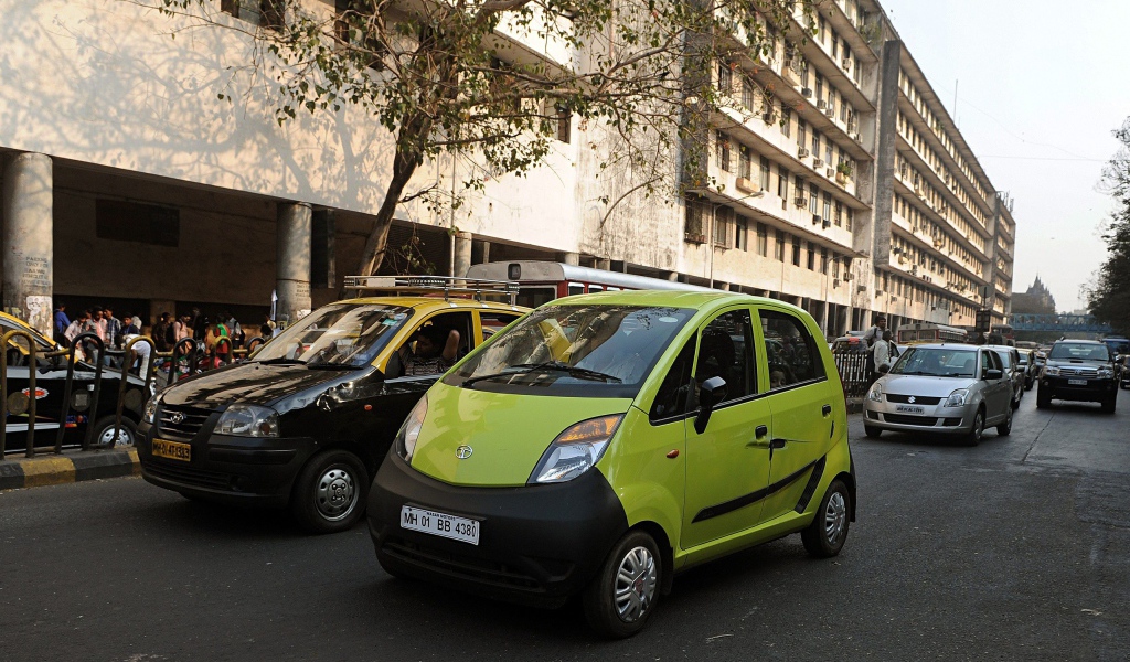 Новый автомобиль Tata Nano 2014