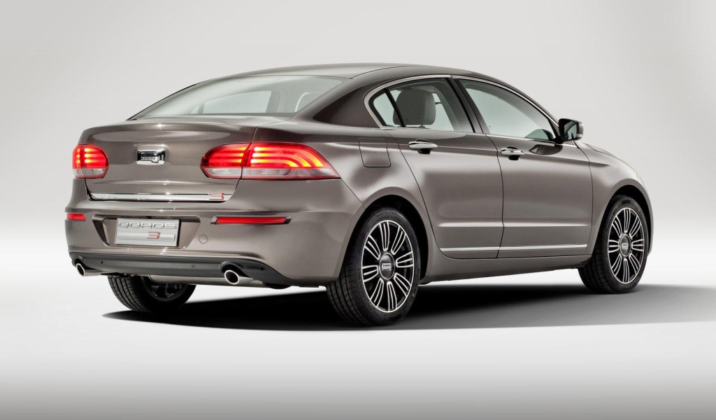 Тест драйв автомобиля Qoros 3 2014