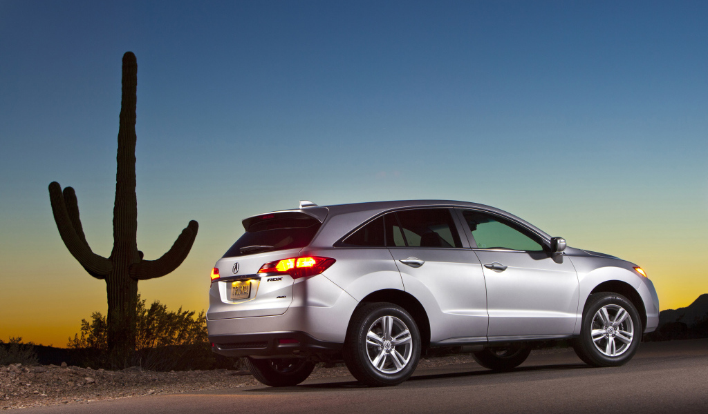 Надежный автомобиль Acura RDX 2014