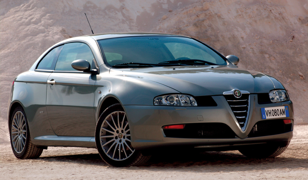 Красивый автомобиль Alfa Romeo 169